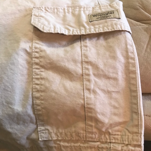 Men’s shorts - Picture 9 of 11